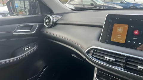 MG MOTOR UK HS 1.5 T-GDI PHEV SE Auto