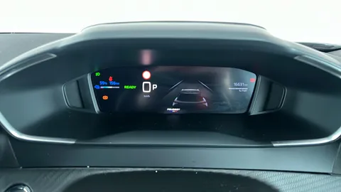 PEUGEOT 2008 100kW Allure 50kWh Auto