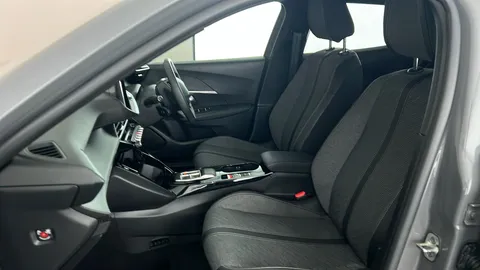 PEUGEOT 2008 100kW Allure 50kWh Auto