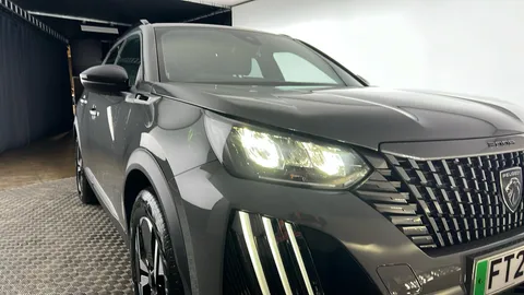 PEUGEOT 2008 100kW Allure 50kWh Auto