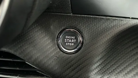 PEUGEOT 2008 100kW Allure 50kWh Auto