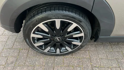 MINI HATCHBACK 1.5 Cooper Exclusive II Auto