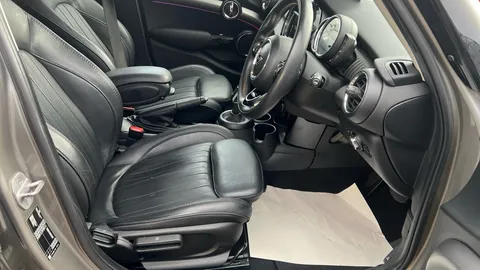 MINI HATCHBACK 1.5 Cooper Exclusive II Auto