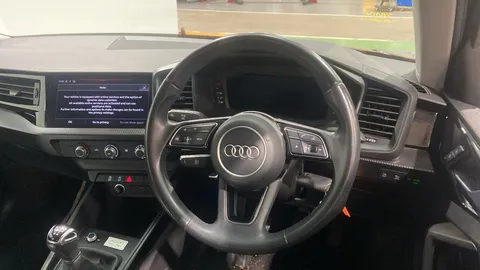 AUDI A1 25 TFSI Technik