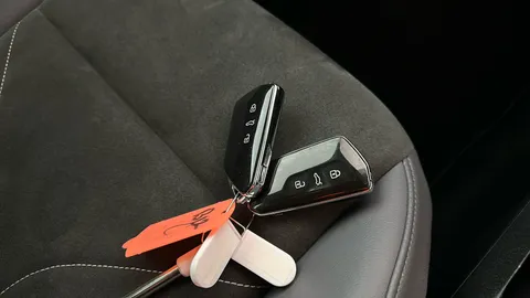 VOLKSWAGEN ID.4 109kW Life Pure 52kWh Auto