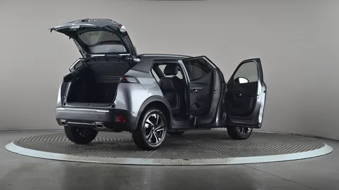 PEUGEOT 2008 1.2 PureTech 130 GT EAT8