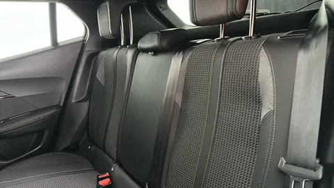 PEUGEOT 2008 1.2 PureTech 130 GT EAT8