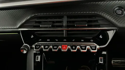 PEUGEOT 2008 1.2 PureTech 130 GT EAT8