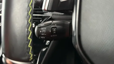 PEUGEOT 2008 1.2 PureTech 130 GT EAT8