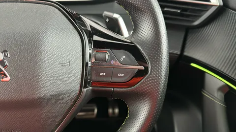 PEUGEOT 2008 1.2 PureTech 130 GT EAT8