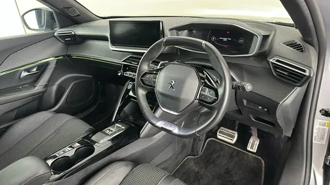 PEUGEOT 2008 1.2 PureTech 130 GT EAT8