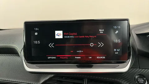 PEUGEOT 2008 1.2 PureTech 130 GT EAT8