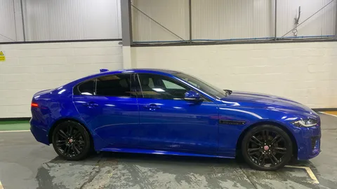 JAGUAR XE 2.0 R-Dynamic S Auto