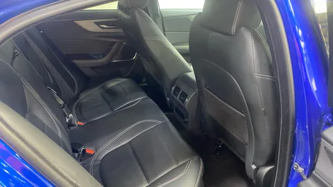 JAGUAR XE 2.0 R-Dynamic S Auto