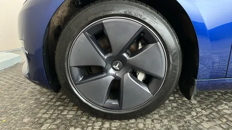 TESLA MODEL 3 Long Range AWD Auto