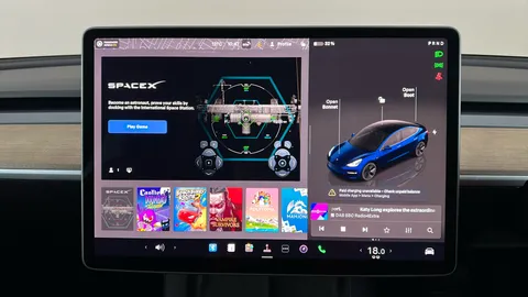 TESLA MODEL 3 Long Range AWD Auto