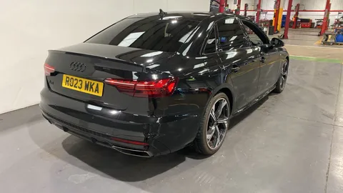 AUDI A4 35 TFSI Black Edition S Tronic