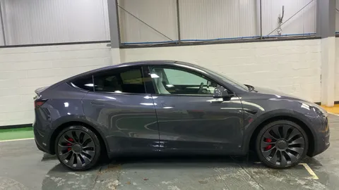 TESLA MODEL Y Performance AWD Auto