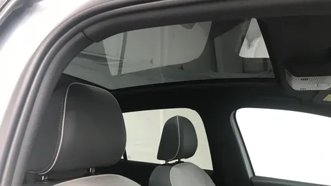 VOLKSWAGEN ID.3 150kW Style Pro Performance 58kWh Auto