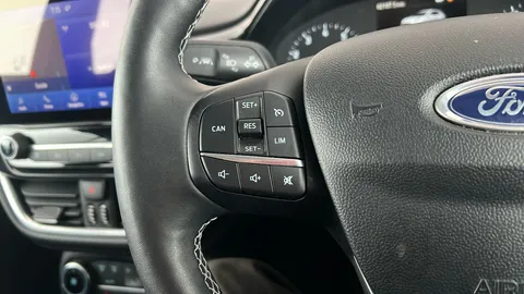 Ford Puma 1.0 EcoBoost Hybrid mHEV Titanium