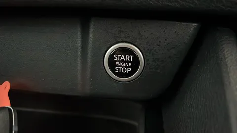 Nissan Qashqai 1.3 DiG-T MH 158 Acenta Premium 5dr Xtronic