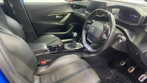 Peugeot 208 1.2 PureTech 100 GT