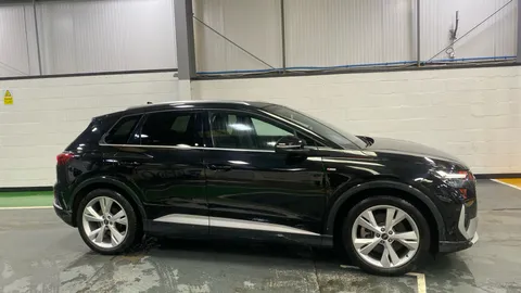 Audi Q4 150kW 40 82kWh S Line 5dr Auto