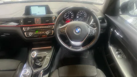 BMW 1 Series 118i [1.5] Sport [Nav]