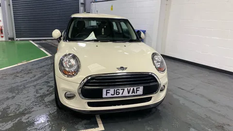 Mini Hatchback 1.2 One [Pepper Pack]