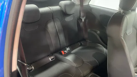 VAUXHALL ADAM 1.2i Griffin