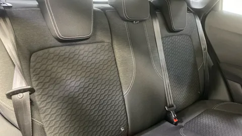 Ford Puma 1.0 EcoBoost Hybrid mHEV Titanium