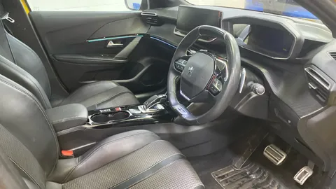 PEUGEOT 208 1.2 PureTech 100 GT EAT8