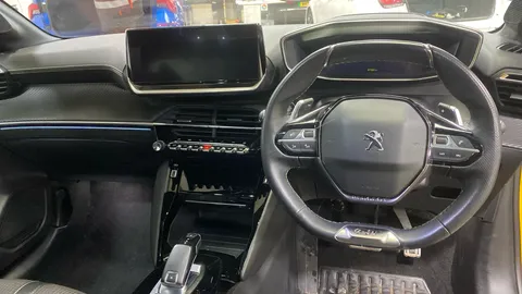 PEUGEOT 208 1.2 PureTech 100 GT EAT8