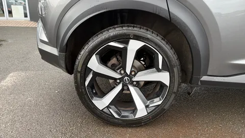 Nissan Juke 1.0 DiG-T 114 Tekna 5dr