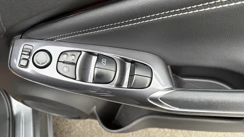 Nissan Juke 1.0 DiG-T 114 Tekna 5dr