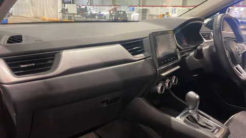 Renault Captur 1.6 E-Tech full hybrid 145 Techno 5dr Auto