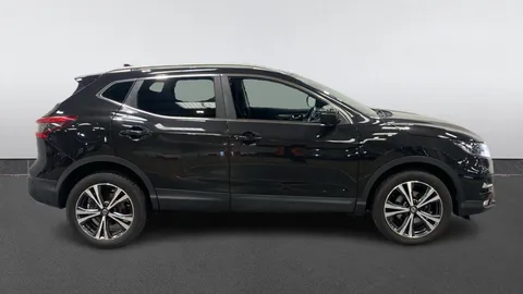 Nissan Qashqai 1.3 DiG-T N-Connecta