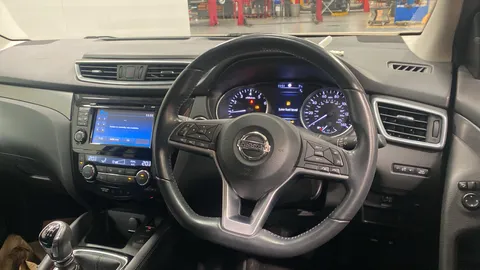 Nissan Qashqai 1.3 DiG-T N-Connecta