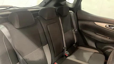 Nissan Qashqai 1.3 DiG-T N-Connecta
