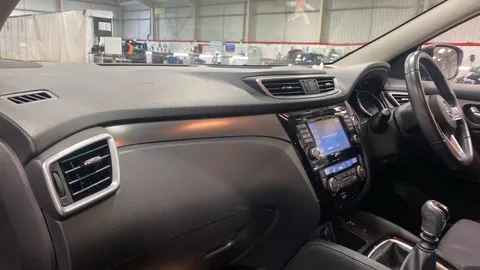 Nissan Qashqai 1.3 DiG-T N-Connecta