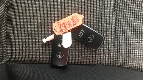 Toyota Yaris 1.5 Hybrid Y20 5dr CVT [Bi-tone]