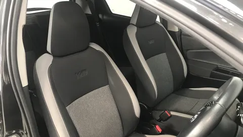 Toyota Yaris 1.5 Hybrid Y20 5dr CVT [Bi-tone]