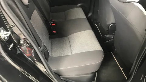 Toyota Yaris 1.5 Hybrid Y20 5dr CVT [Bi-tone]