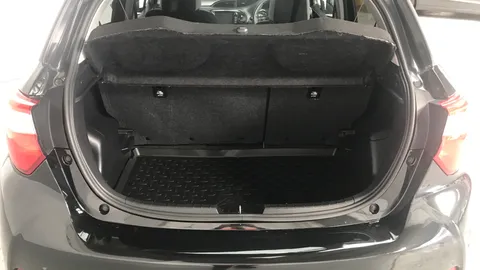 Toyota Yaris 1.5 Hybrid Y20 5dr CVT [Bi-tone]