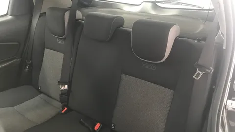 Toyota Yaris 1.5 Hybrid Y20 5dr CVT [Bi-tone]