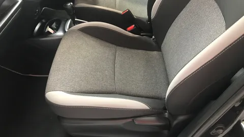 Toyota Yaris 1.5 Hybrid Y20 5dr CVT [Bi-tone]