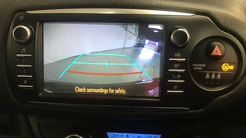 Toyota Yaris 1.5 Hybrid Y20 5dr CVT [Bi-tone]