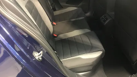 VOLKSWAGEN GOLF 1.5 TSI EVO 150 R-Line DSG