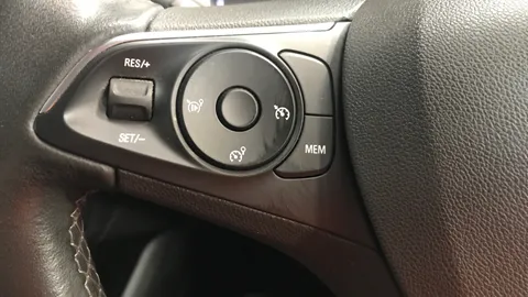 Vauxhall Crossland 1.2 Turbo Design