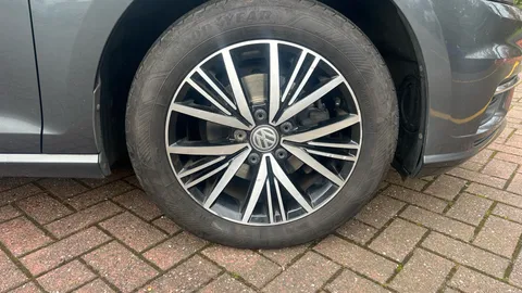 Volkswagen Golf 1.0 TSI 110 SE [Nav] 5dr